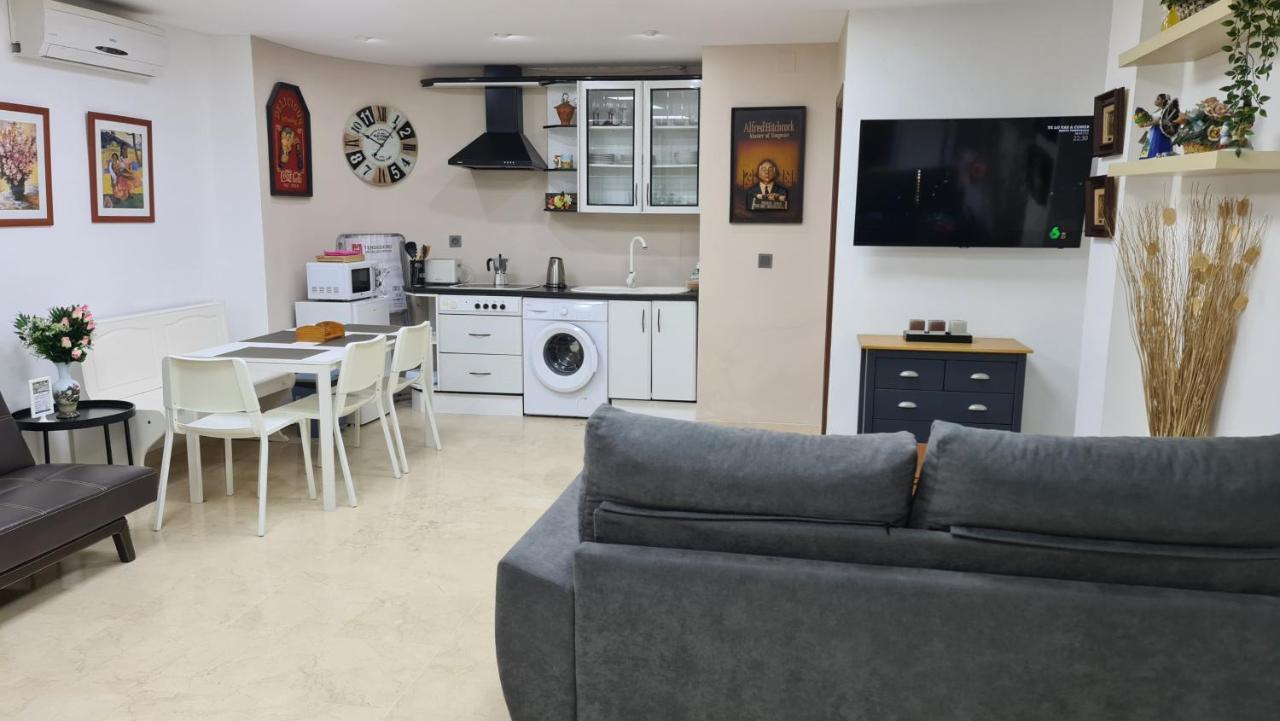 Apartamentos Porvera Jerez Centro Jerez de la Frontera Dış mekan fotoğraf